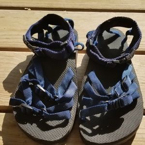 Teva 6912 three strap active sandals
